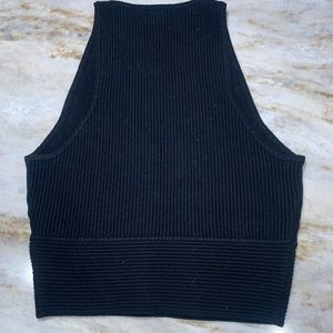 Black top so comfortable and fits so well size small only worn one time